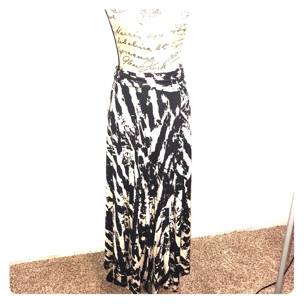 Cream & Black LuLaRoe maxi skirt